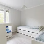 Black Chairs - Apartament Blisko Morza