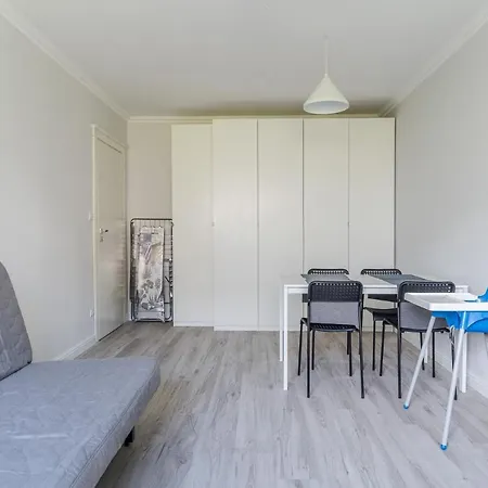 Black Chairs - Apartament Blisko Morza Daire *