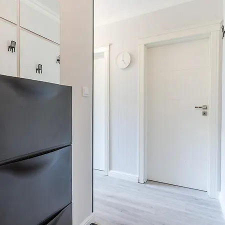 Black Chairs - Apartament Blisko Morza Danzig